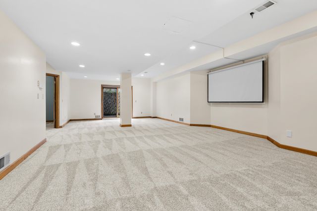 5363 Four Seasons Drive, Kalamazoo, MI 49009