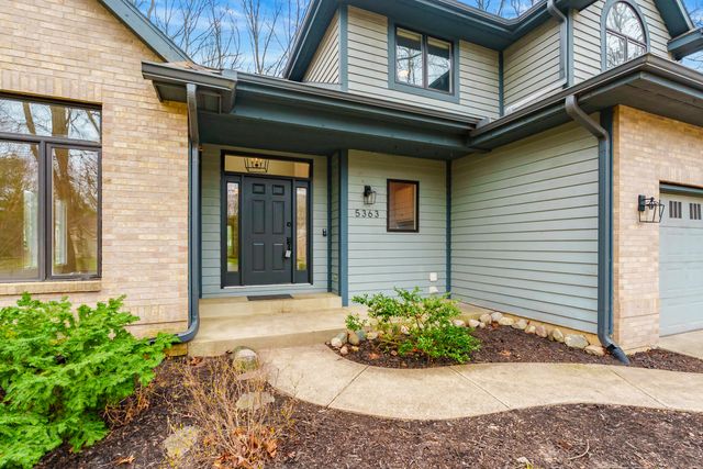 5363 Four Seasons Drive, Kalamazoo, MI 49009