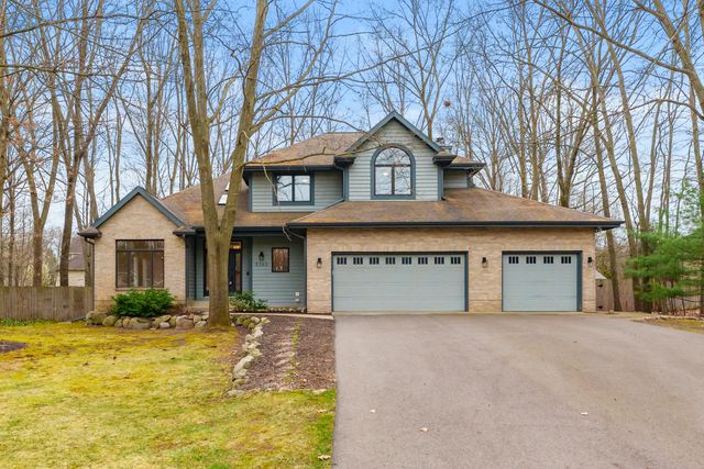 5363 Four Seasons Drive, Kalamazoo, MI 49009