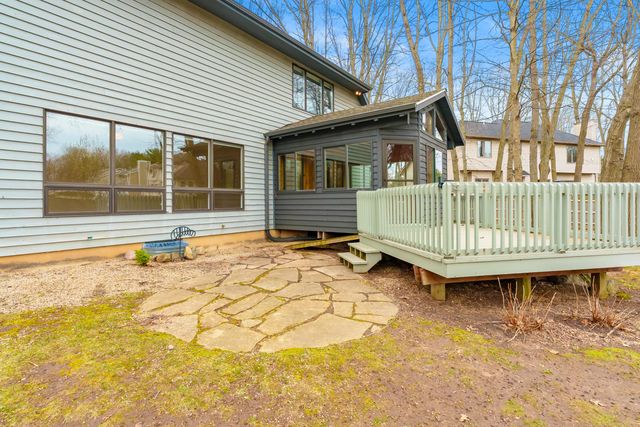 5363 Four Seasons Drive, Kalamazoo, MI 49009