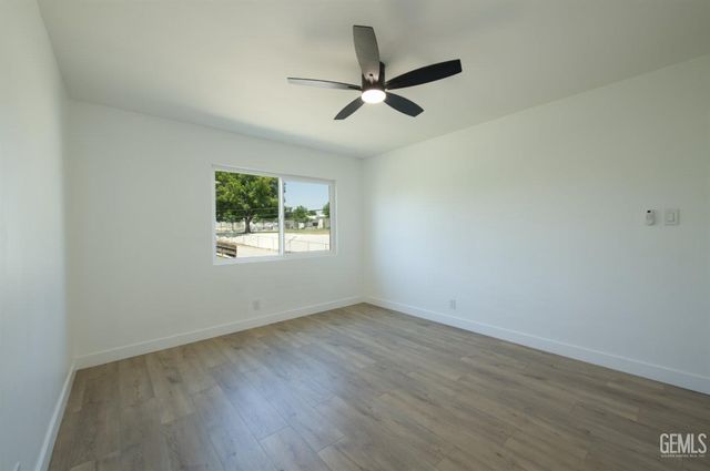2425 Castle Drive, Bakersfield, CA 93306