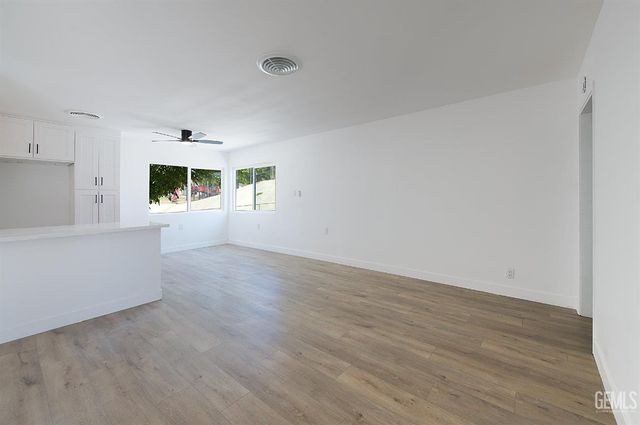 2425 Castle Drive, Bakersfield, CA 93306