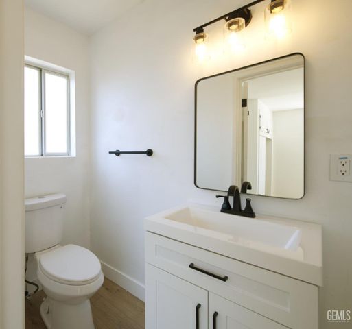 2425 Castle Drive, Bakersfield, CA 93306