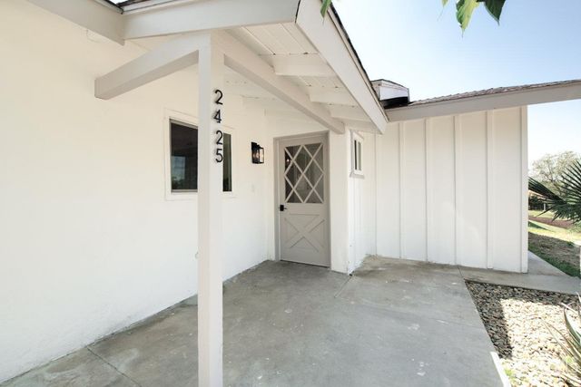 2425 Castle Drive, Bakersfield, CA 93306