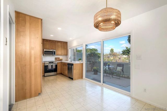 17309 Caminito Masada, San Diego, CA 92127