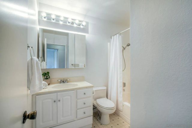 17309 Caminito Masada, San Diego, CA 92127