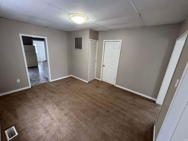 1027 N 10th Street, Vincennes, IN 47591