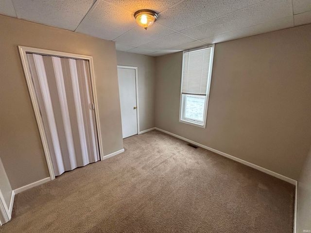 1027 N 10th Street, Vincennes, IN 47591