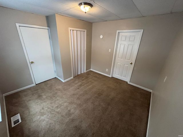 1027 N 10th Street, Vincennes, IN 47591