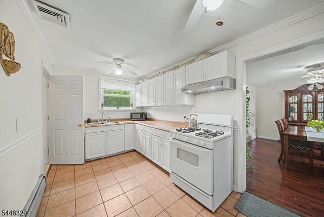 104 Lake Shore Dr, Parsippany-troy Hills Twp., NJ 07034
