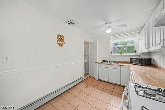 104 Lake Shore Dr, Parsippany-troy Hills Twp., NJ 07034