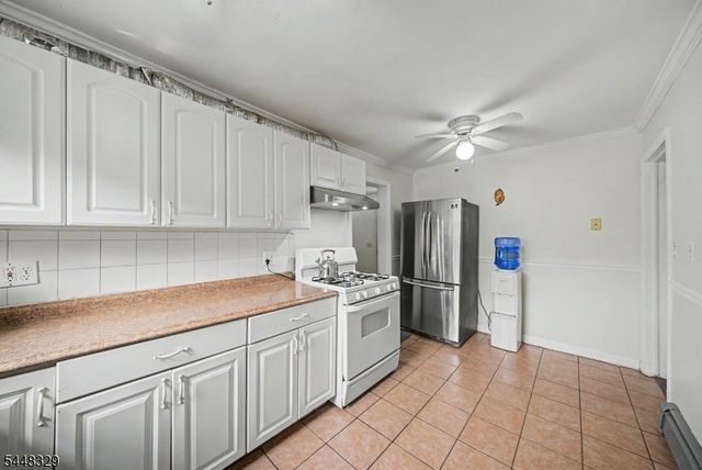 104 Lake Shore Dr, Parsippany-troy Hills Twp., NJ 07034