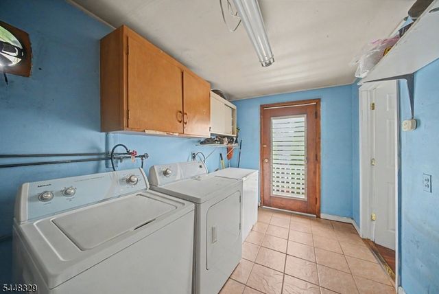 104 Lake Shore Dr, Parsippany-troy Hills Twp., NJ 07034