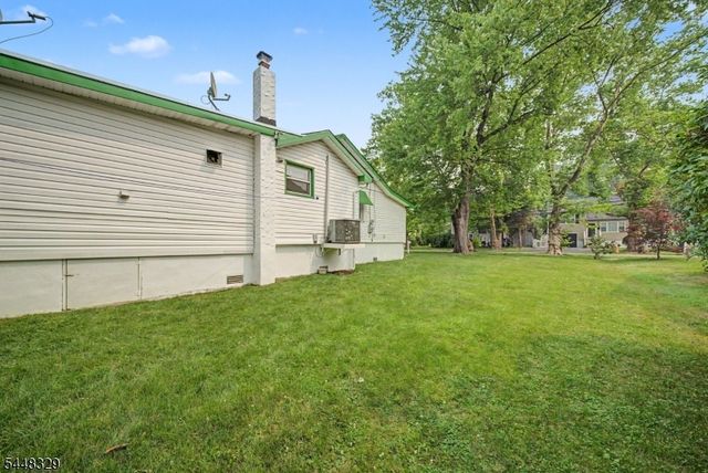 104 Lake Shore Dr, Parsippany-troy Hills Twp., NJ 07034