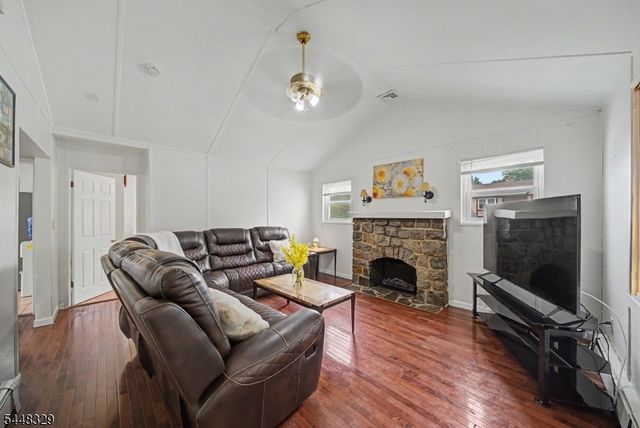 104 Lake Shore Dr, Parsippany-troy Hills Twp., NJ 07034