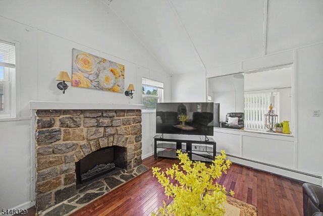 104 Lake Shore Dr, Parsippany-troy Hills Twp., NJ 07034
