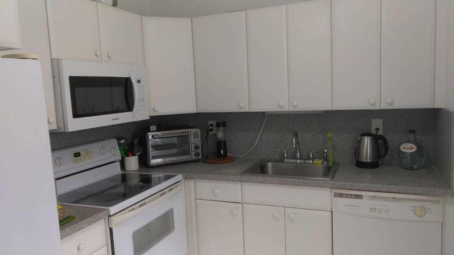 122 Normandy, Delray Beach, FL 33484
