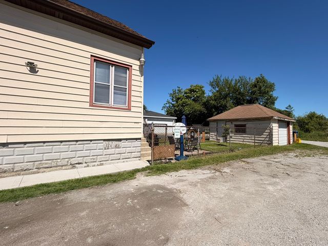 3049 E 138th Place, Burnham, IL 60633