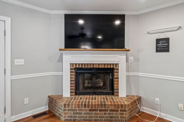 802 Chestnut Avenue, Erwin, TN 37650