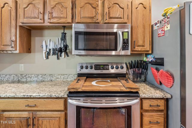 802 Chestnut Avenue, Erwin, TN 37650