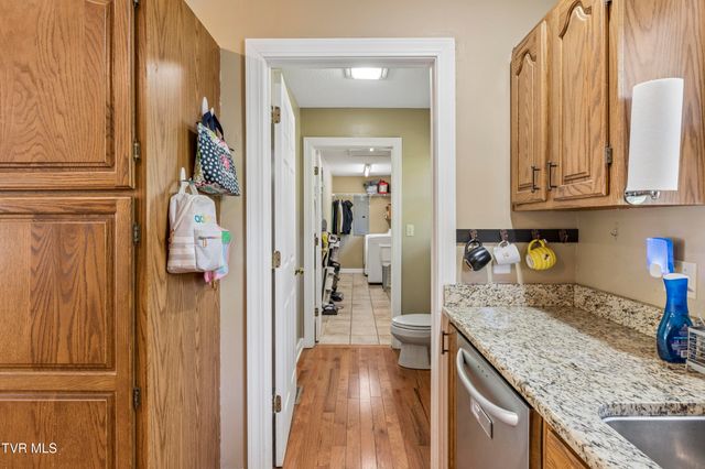 802 Chestnut Avenue, Erwin, TN 37650