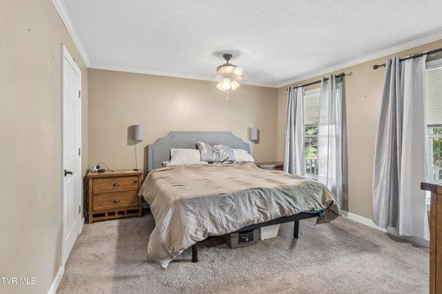 802 Chestnut Avenue, Erwin, TN 37650