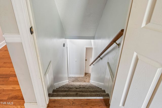 802 Chestnut Avenue, Erwin, TN 37650