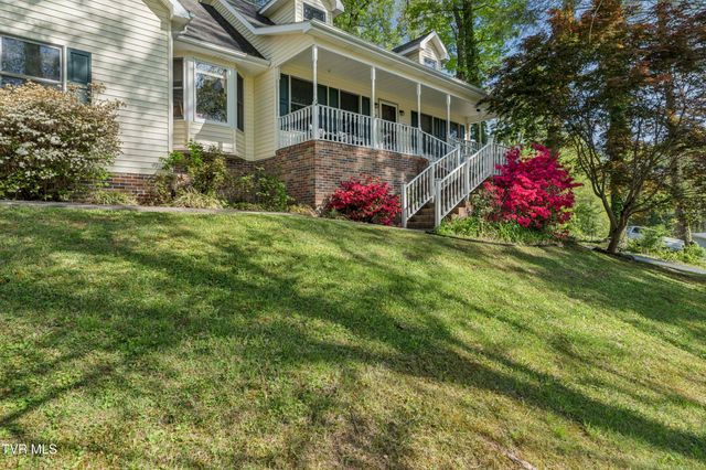 802 Chestnut Avenue, Erwin, TN 37650