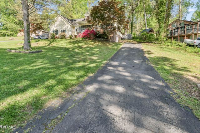 802 Chestnut Avenue, Erwin, TN 37650
