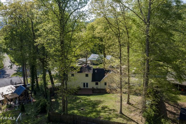 802 Chestnut Avenue, Erwin, TN 37650