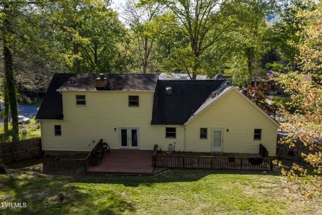 802 Chestnut Avenue, Erwin, TN 37650