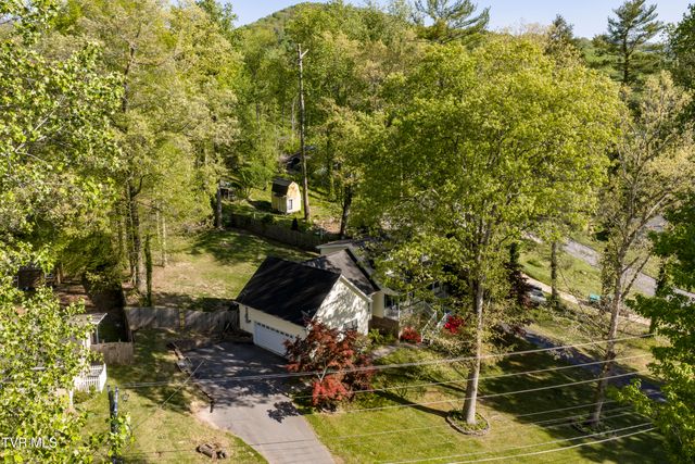 802 Chestnut Avenue, Erwin, TN 37650