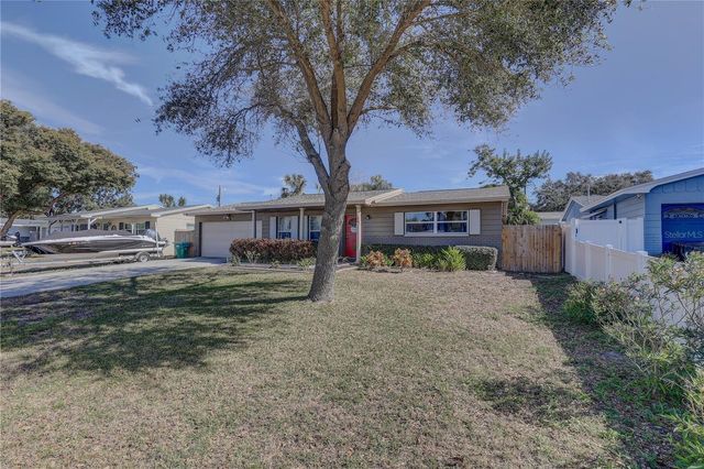 8497 137TH STREET, Seminole, FL 33776