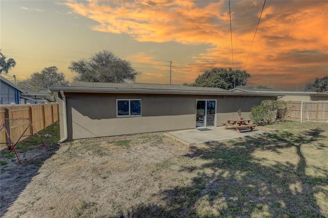 8497 137TH STREET, Seminole, FL 33776