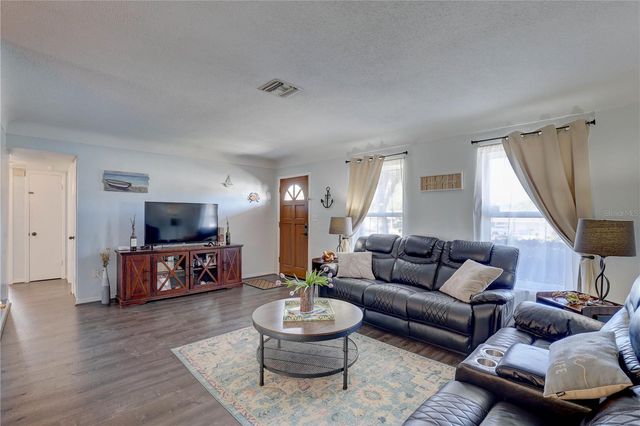 8497 137TH STREET, Seminole, FL 33776