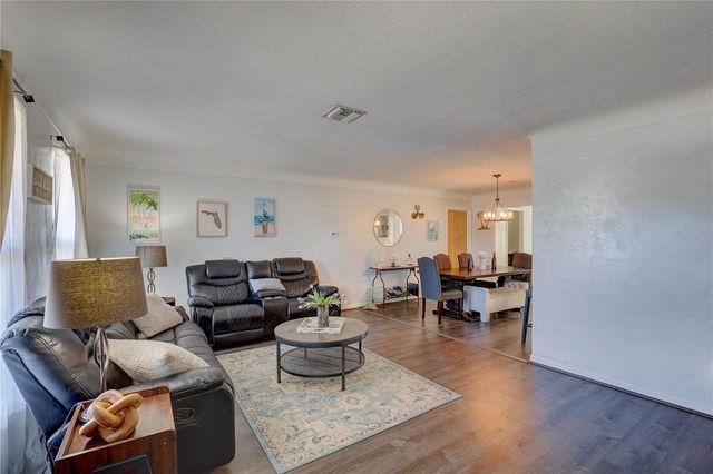 8497 137TH STREET, Seminole, FL 33776