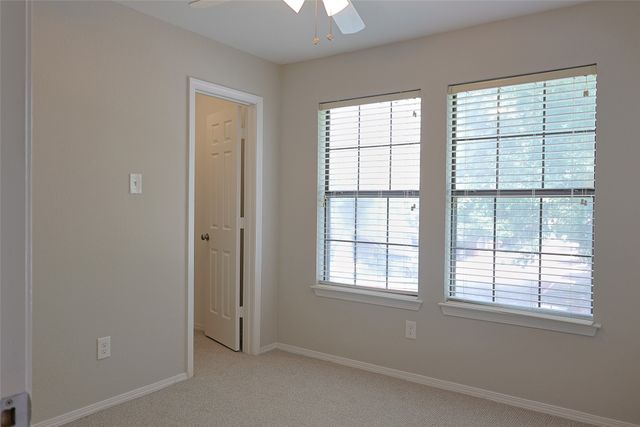 5757 E University Boulevard 22F, Dallas, TX 75206