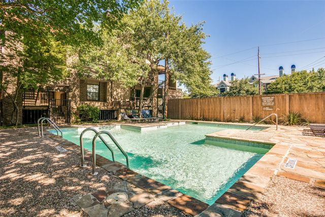 5757 E University Boulevard 22F, Dallas, TX 75206
