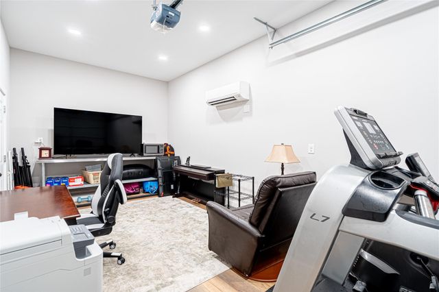 3217 Parkwood Drive, Houston, TX 77021