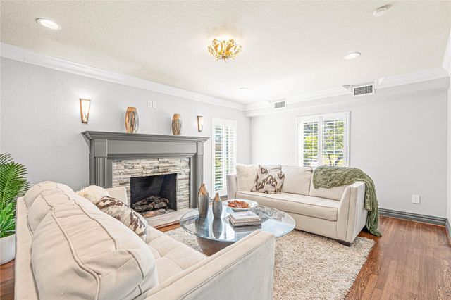 3217 Parkwood Drive, Houston, TX 77021