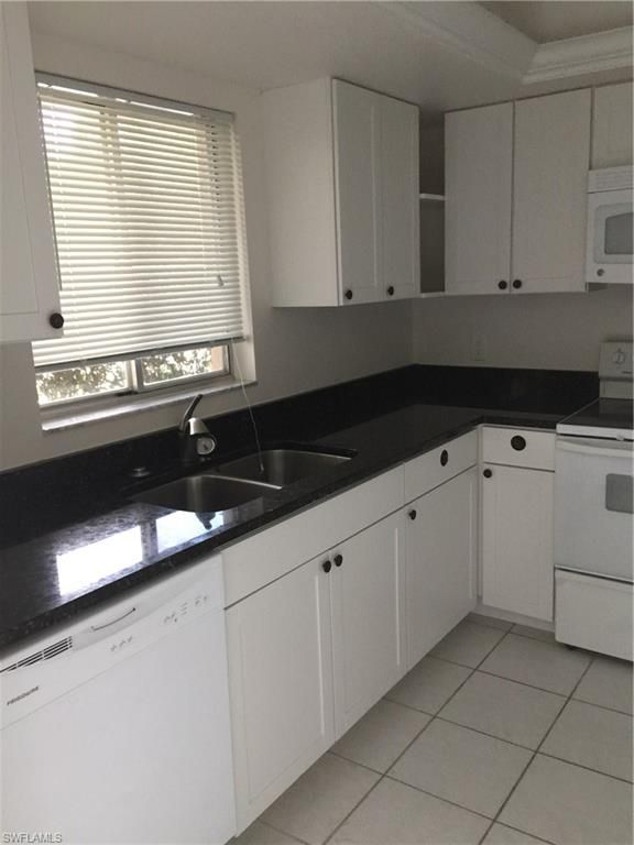 5651 Rattlesnake Hammock RD C-108, Naples, FL 34113