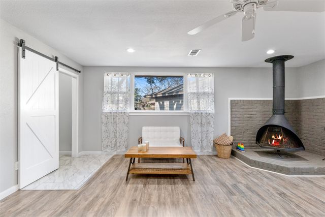 2753 Larkspur Lane, Dallas, TX 75233