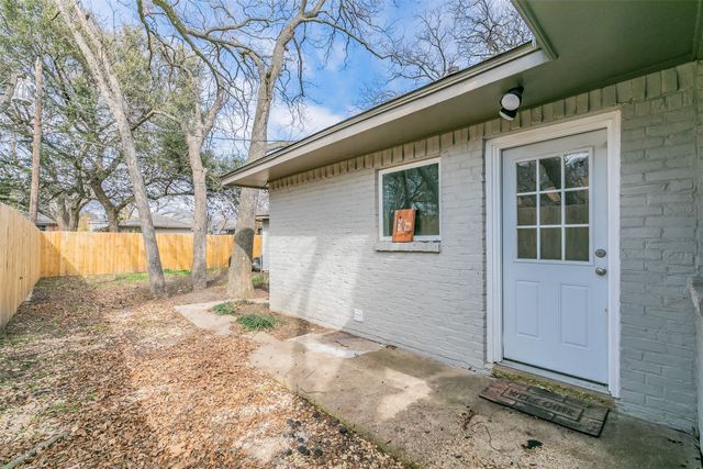 2753 Larkspur Lane, Dallas, TX 75233