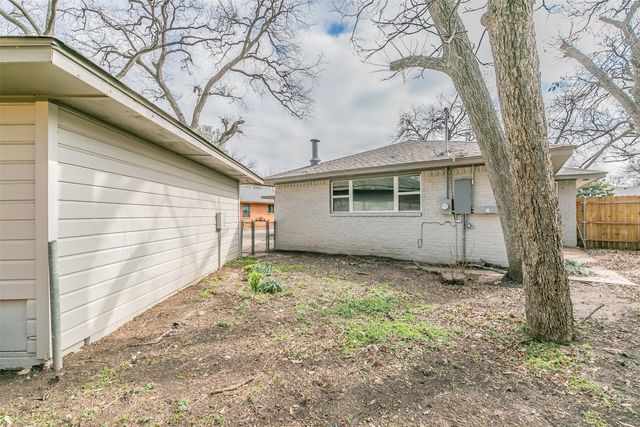 2753 Larkspur Lane, Dallas, TX 75233