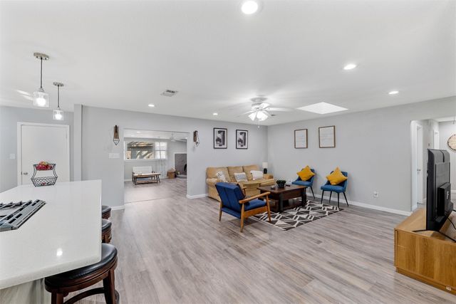 2753 Larkspur Lane, Dallas, TX 75233