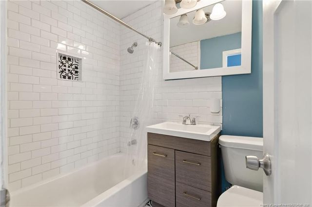 1586 Tom Starling Road, Fayetteville, NC 28306