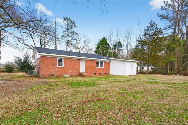 1586 Tom Starling Road, Fayetteville, NC 28306