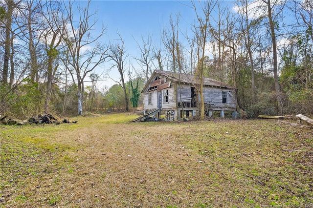 1586 Tom Starling Road, Fayetteville, NC 28306