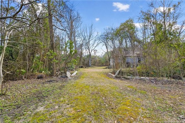 1586 Tom Starling Road, Fayetteville, NC 28306