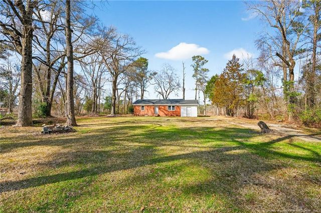 1586 Tom Starling Road, Fayetteville, NC 28306